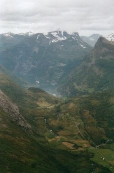 {Blick auf den Geirangerfjord}